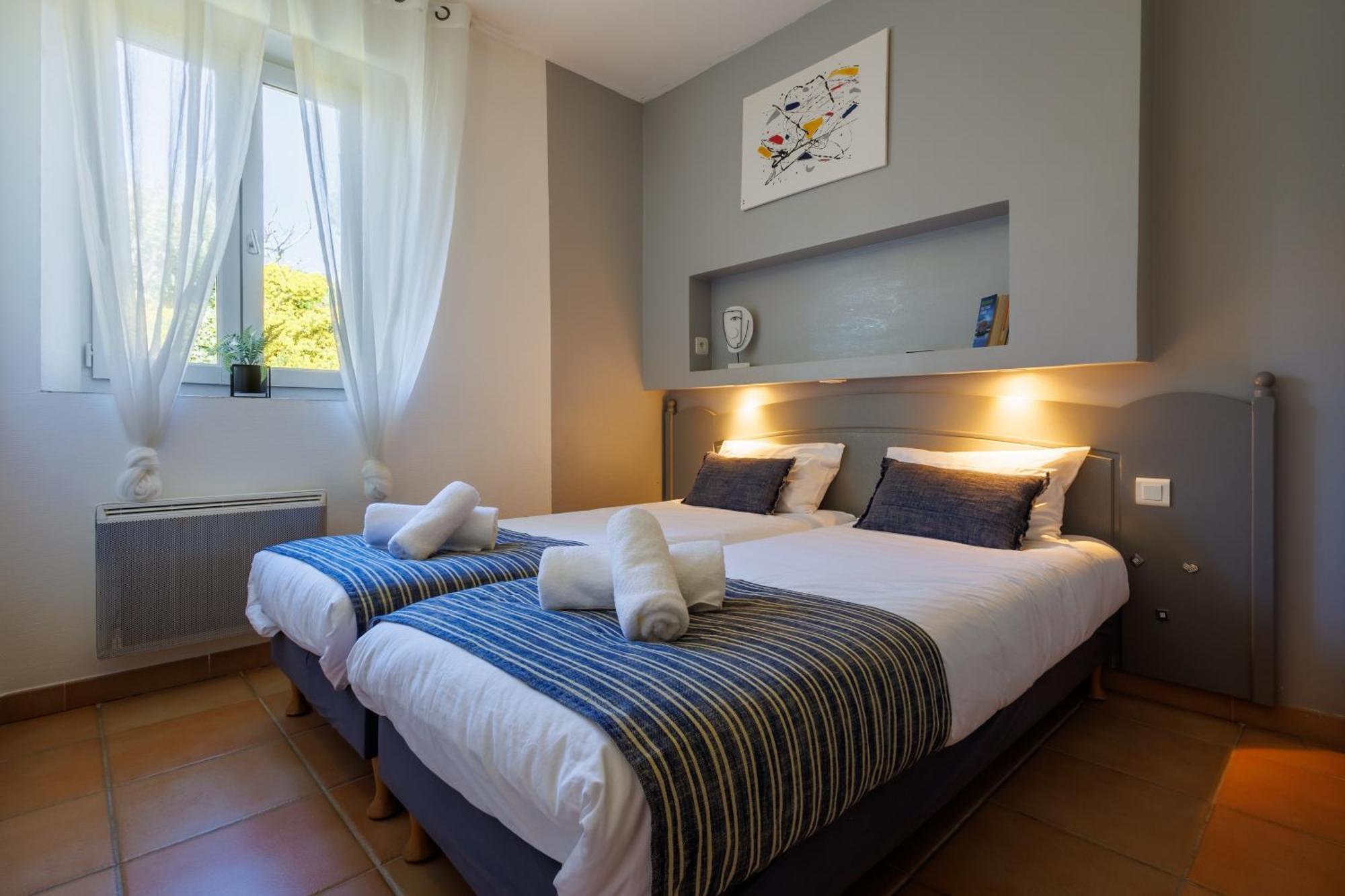 Lou Karo - Piscine Partagee - Parking Prive Villa Gordes Ngoại thất bức ảnh